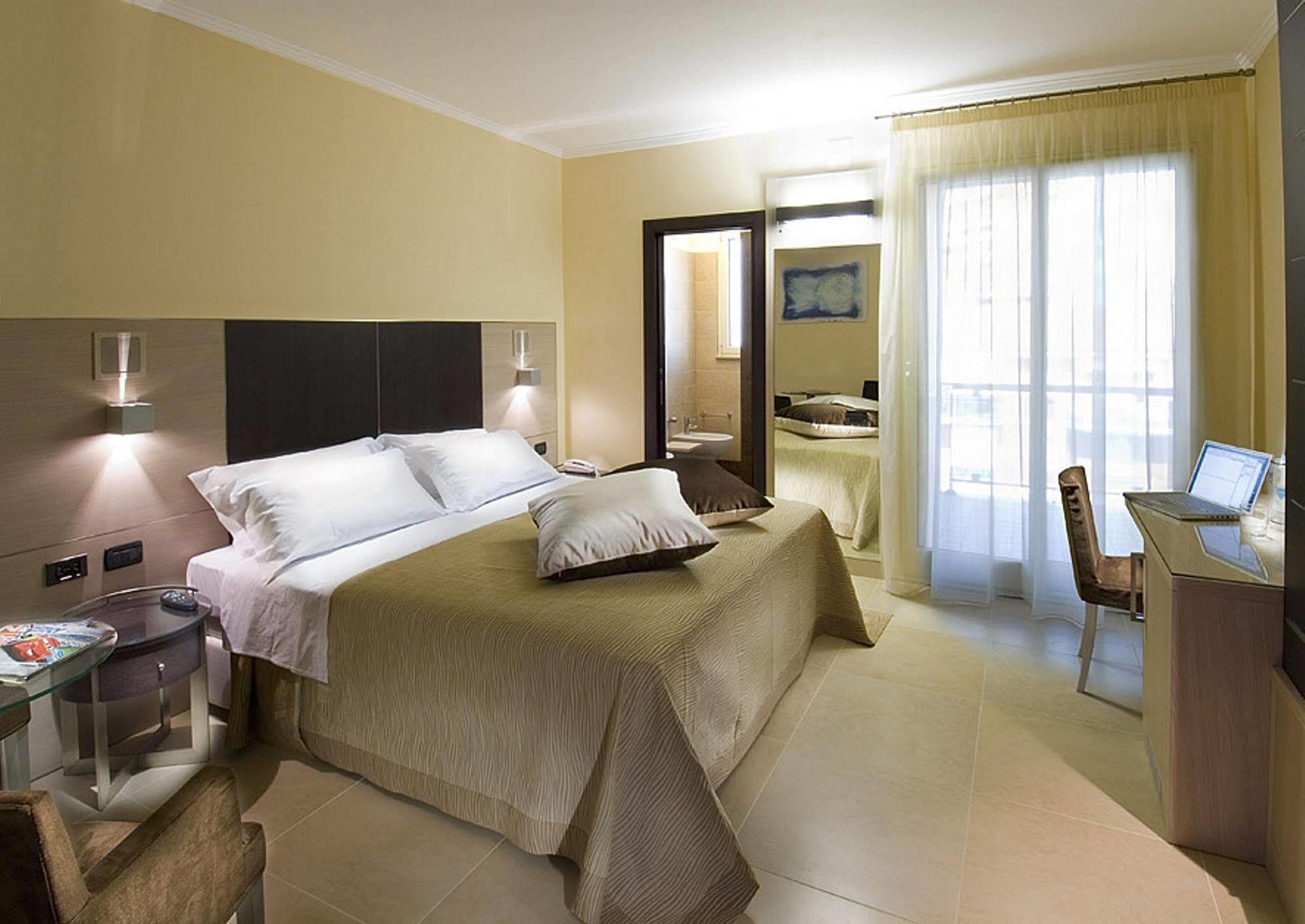 Hotel Imperial San Benedetto del Tronto Eksteriør bilde
